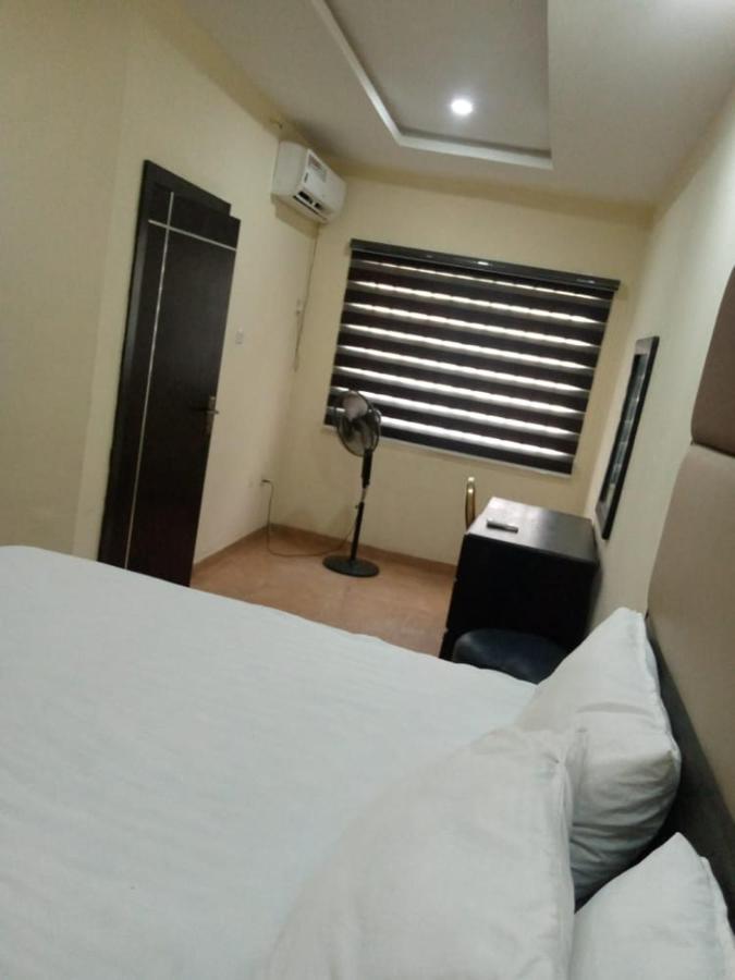 Senators Suites And Towers Hotel Omole 外观 照片